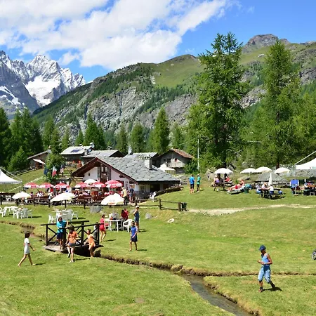 In Near Area Appartement *