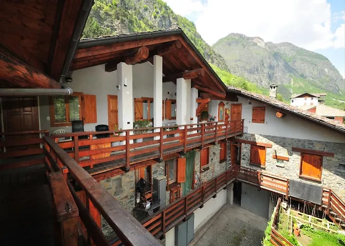 アパート In Near Area Antey-Saint-André